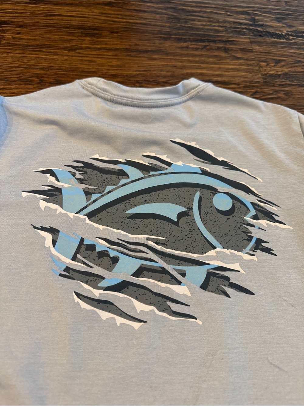 Southern Tide Gray Performance Short-Sleeve Tee with Fish Graphic - Picture 2 of 5